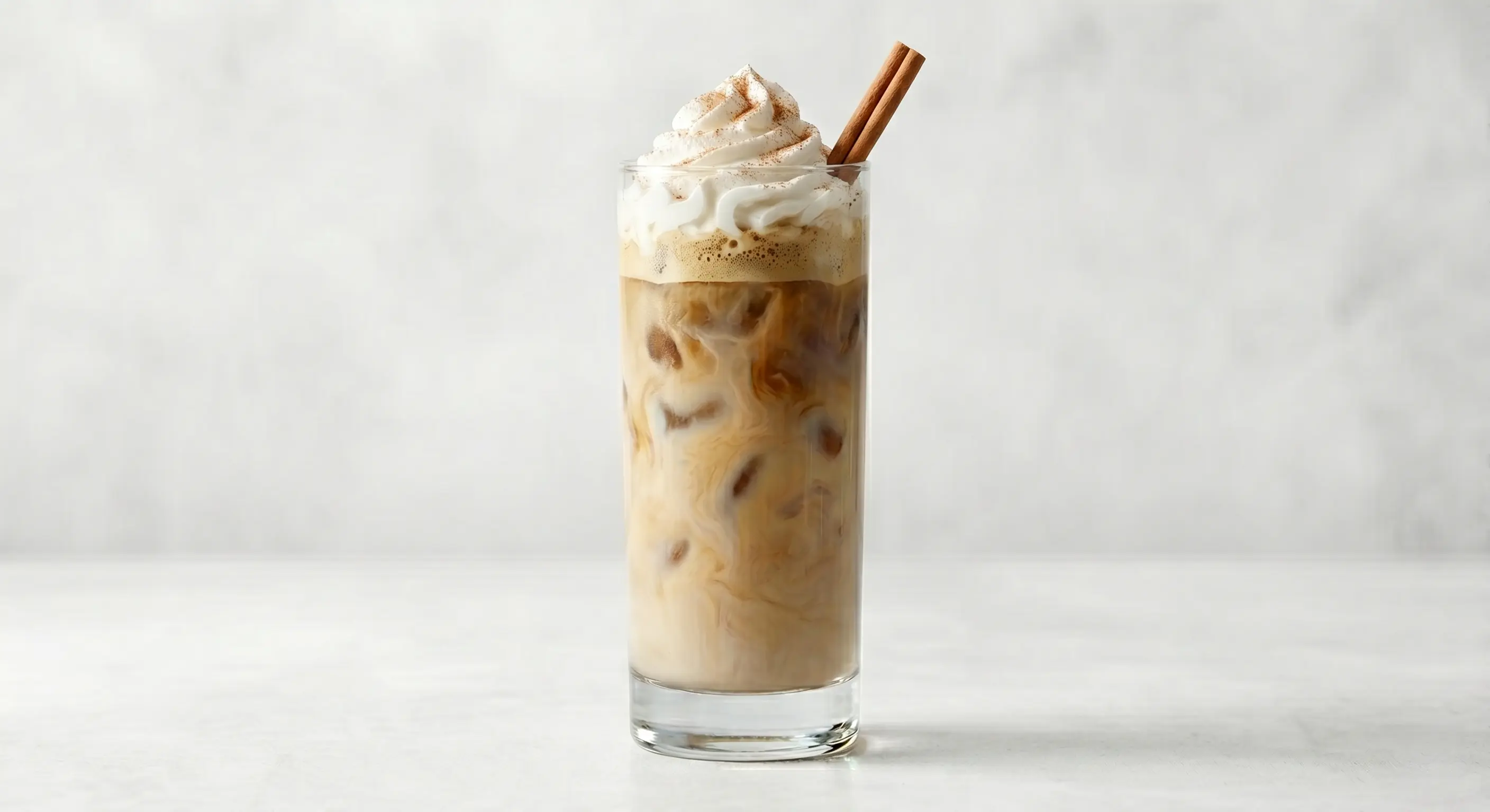 Receta Cold Brew Horchata con crema batida, favorito mexicano